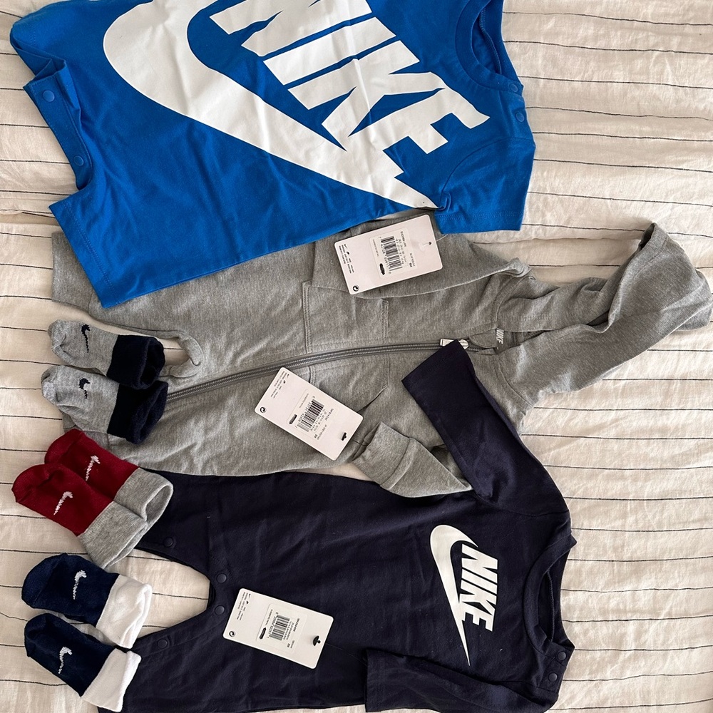Nike Baby Clothing Set with Socks